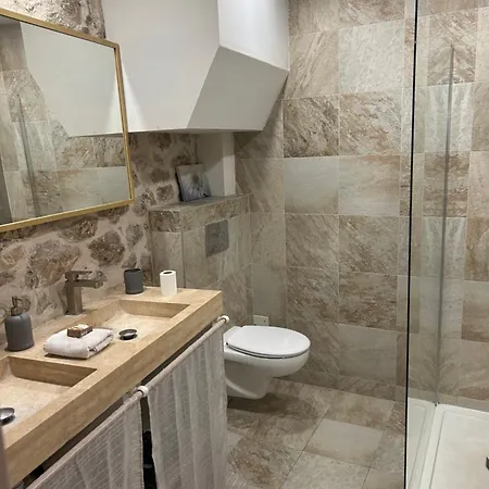 Grand 2 Pieces Proche Plage 아파트 *